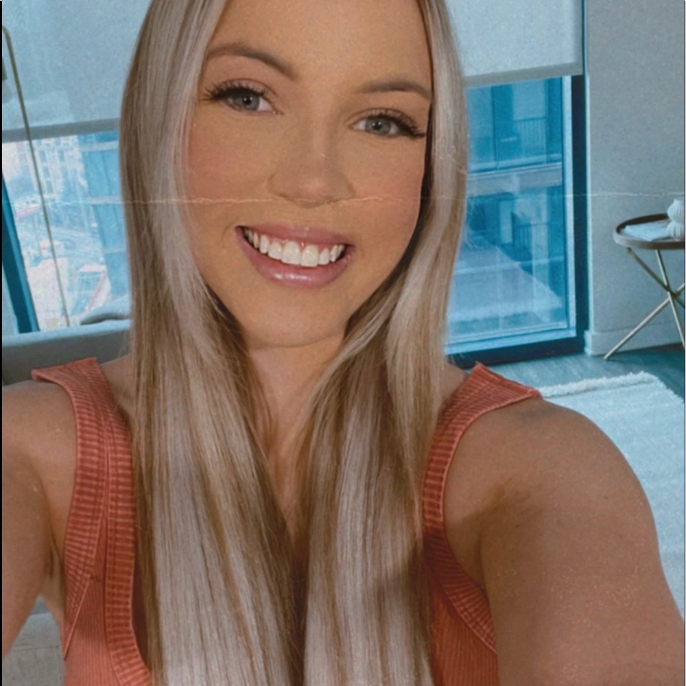 Meet your Posher, Claire